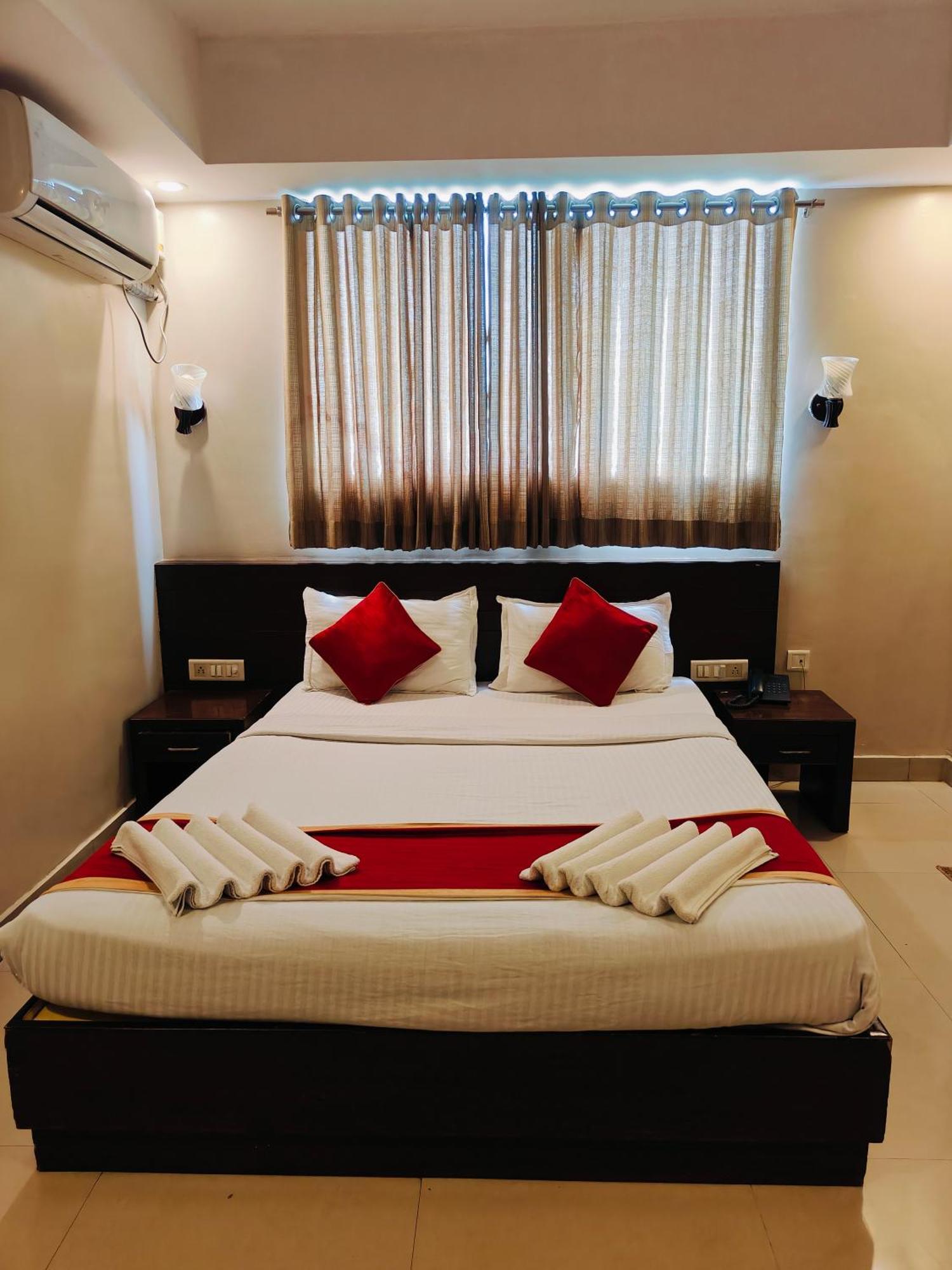 Green Wood Inn Mysore Near Palace Ngoại thất bức ảnh