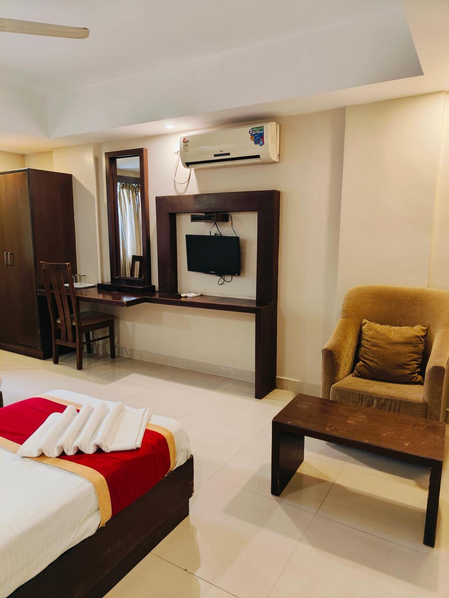 Green Wood Inn Mysore Near Palace Ngoại thất bức ảnh